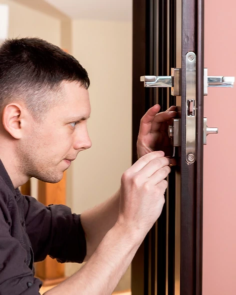 : Professional Locksmith For Commercial And Residential Locksmith Services in Staten Island, New York