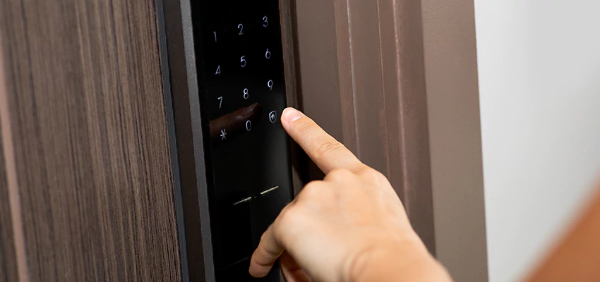 Smart Electric Locks Replacement Services in Stapleton, New York