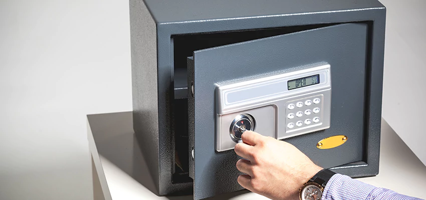 Jewelry Safe Unlocking Service in Stapleton, NY