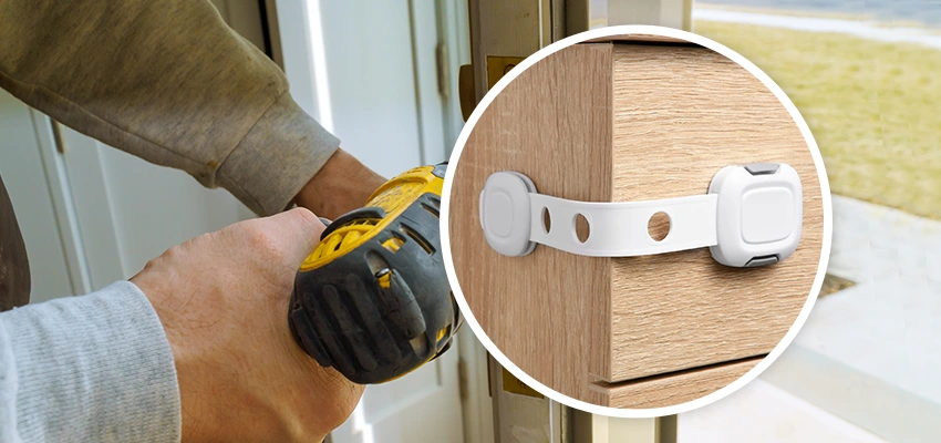 Childproof Sliding Door Locks in Stapleton, NY