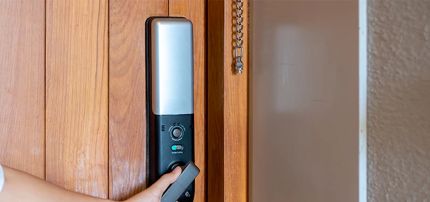 Home Security Electronic Locks Upgrades in Stapleton, New York