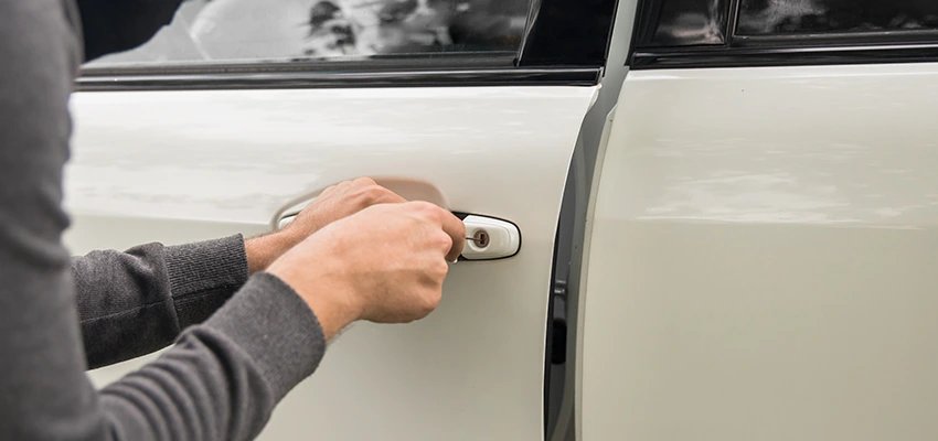 Unlock Car Door Service in Stapleton, NY