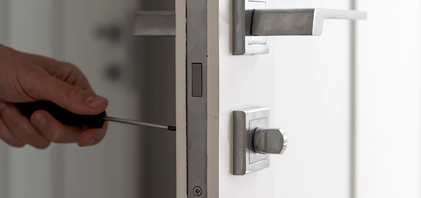 Key Programming Locksmith Open Now in Stapleton, New York